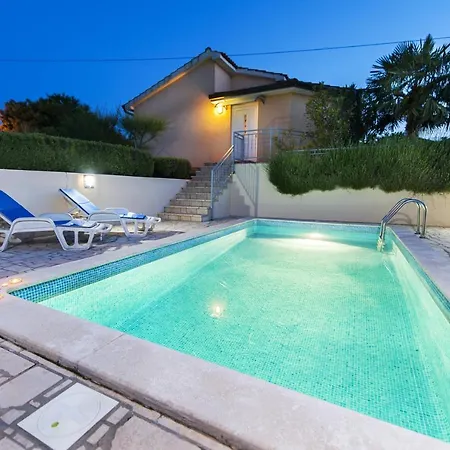 Tatil Evi Bungalow With 2 Bedrooms In With Wonderful Sea View Private Pool Enclosed Garden 6 Km From The Beach Montižana